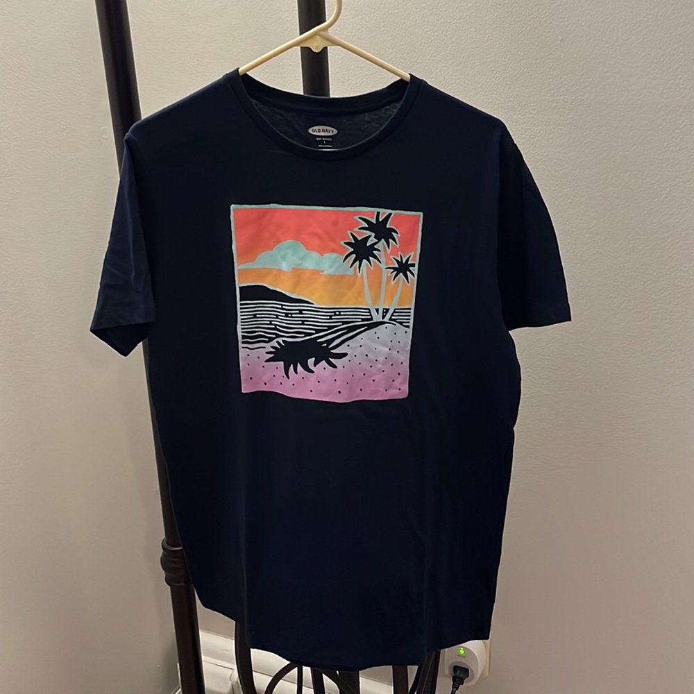 Old Navy T-Shirt
